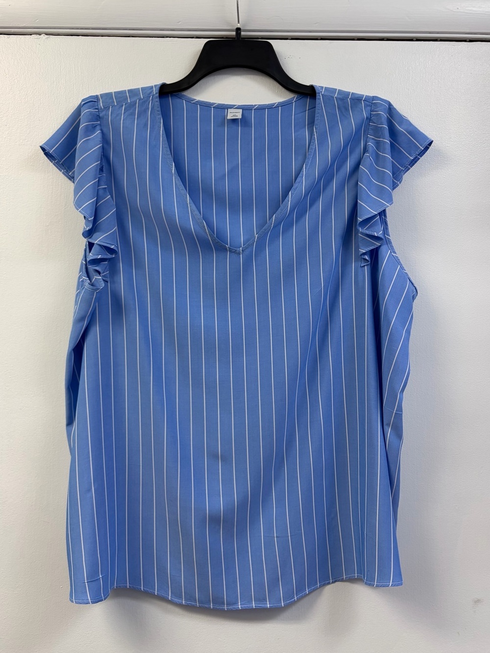 Old Navy Light Blue and White Pinstripe Blouse - Picture 1 of 3